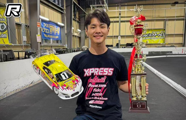 Yanagisawa coroada nova campeã nacional de carros de turismo do Japão