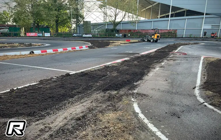 O trabalho de recapeamento começa na pista Dutch Rucphen