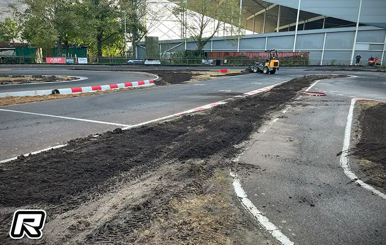 O trabalho de recapeamento começa na pista Dutch Rucphen